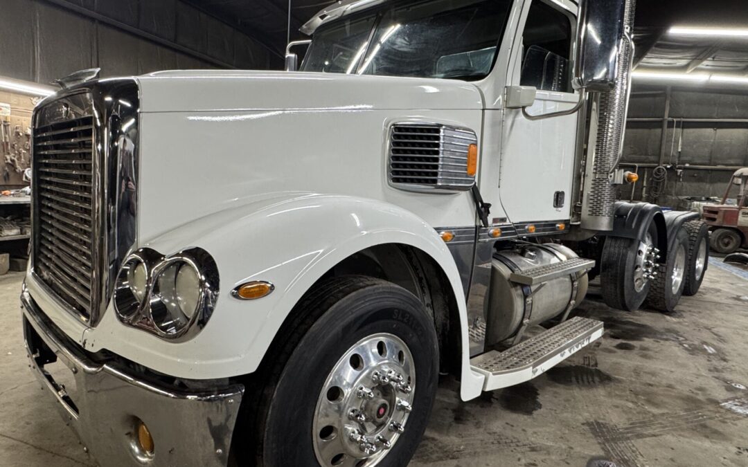 2017 Freightliner CORONADO – #12000020